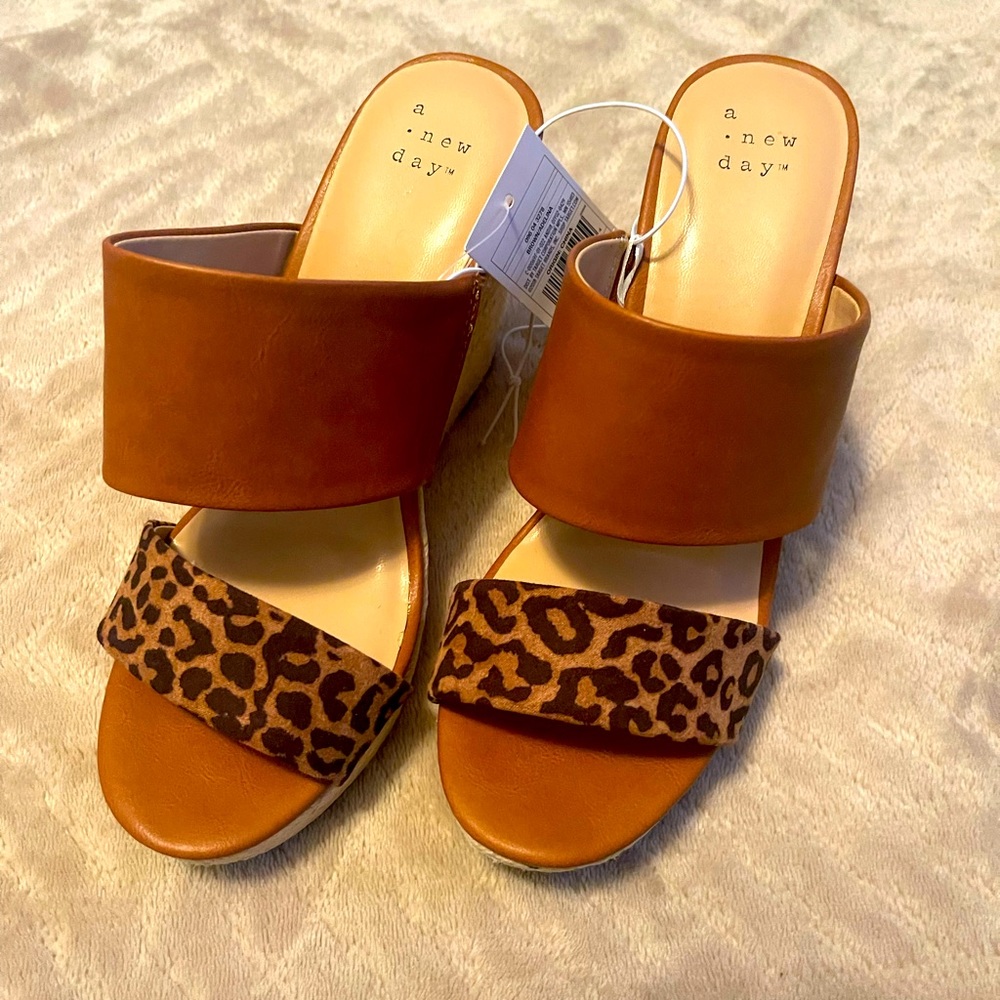 Wedge sandals